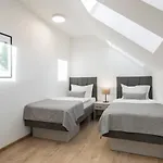 Arietes Marmont Appartement *