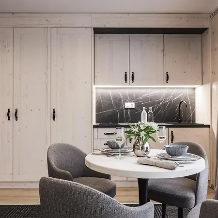 Arietes Marmont דירה *